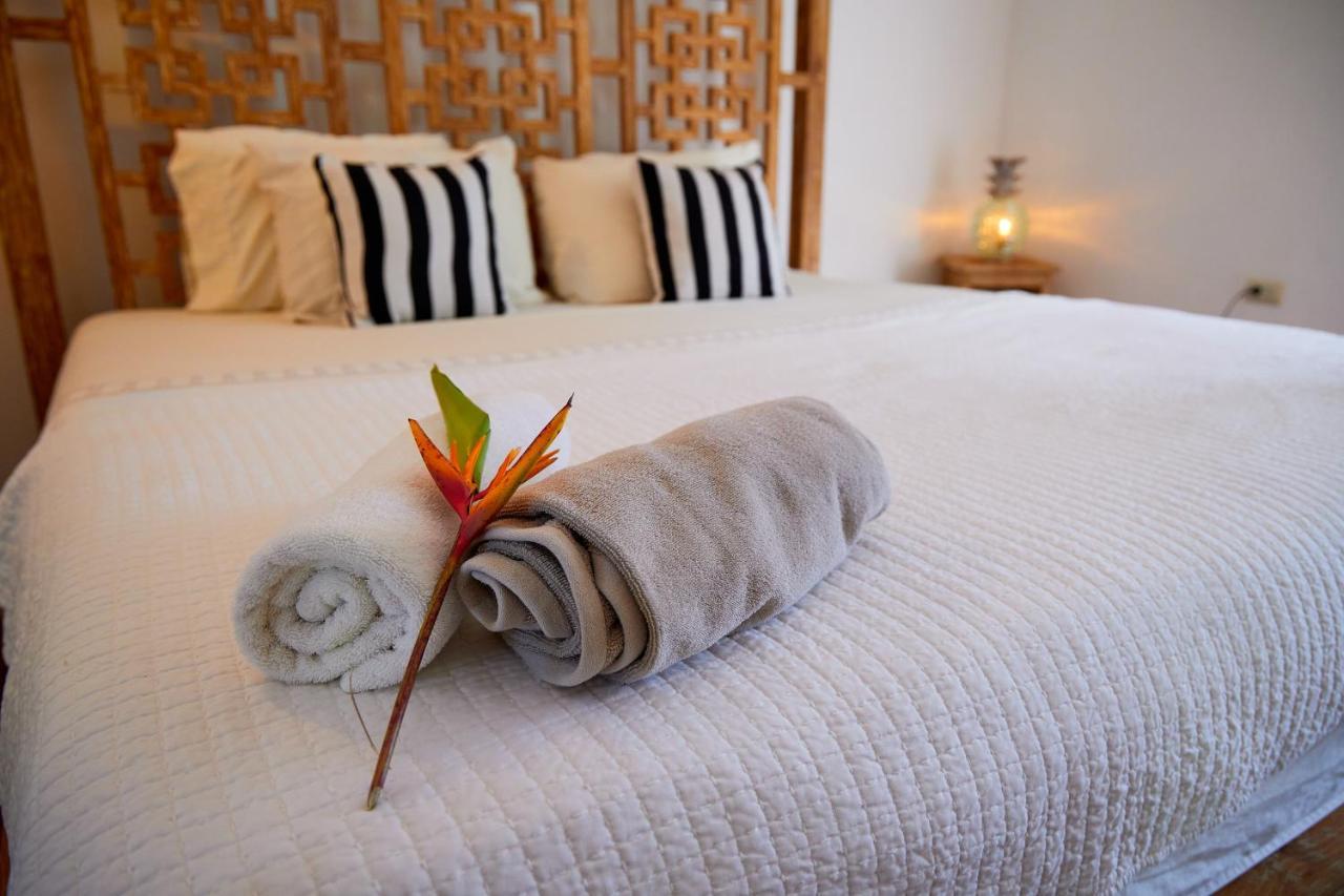 Вилла Pineapple House Manzanillo Экстерьер фото