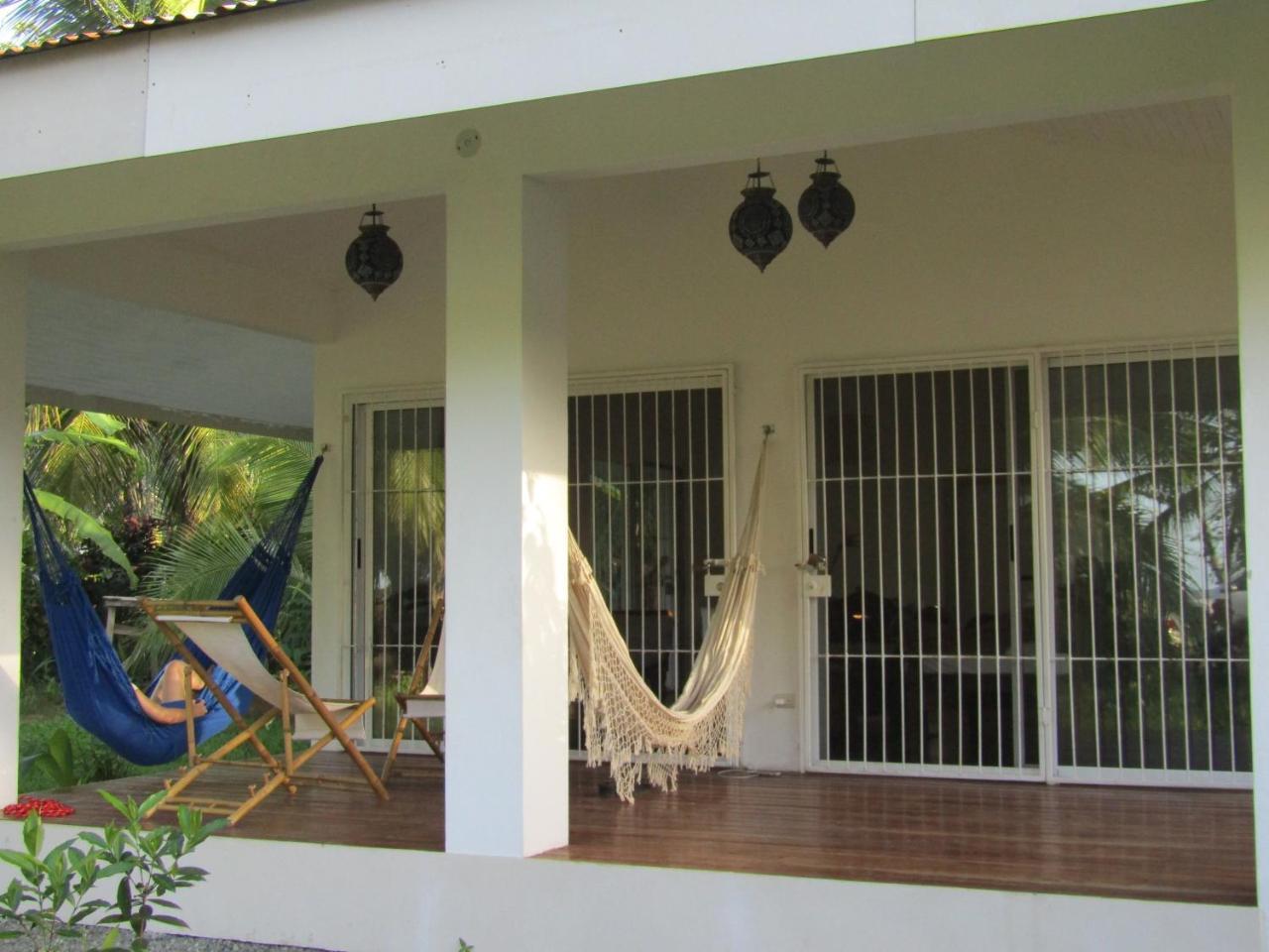 Вилла Pineapple House Manzanillo Экстерьер фото