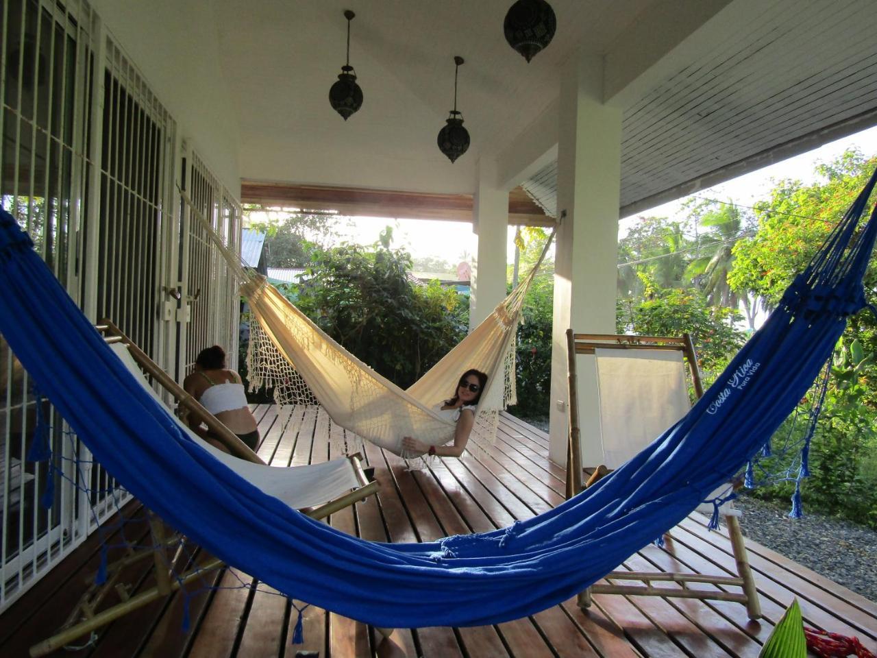 Вилла Pineapple House Manzanillo Экстерьер фото