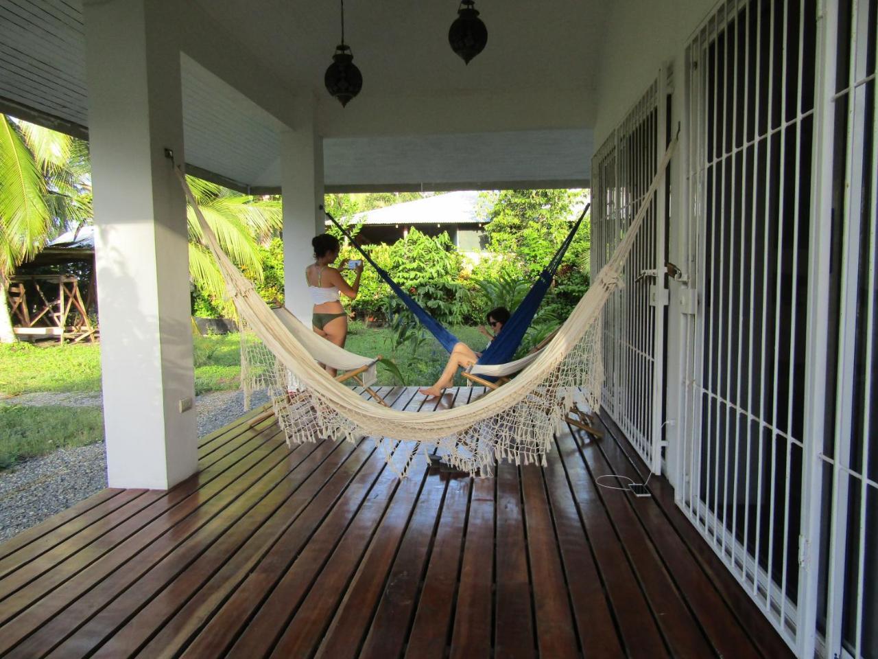 Вилла Pineapple House Manzanillo Экстерьер фото